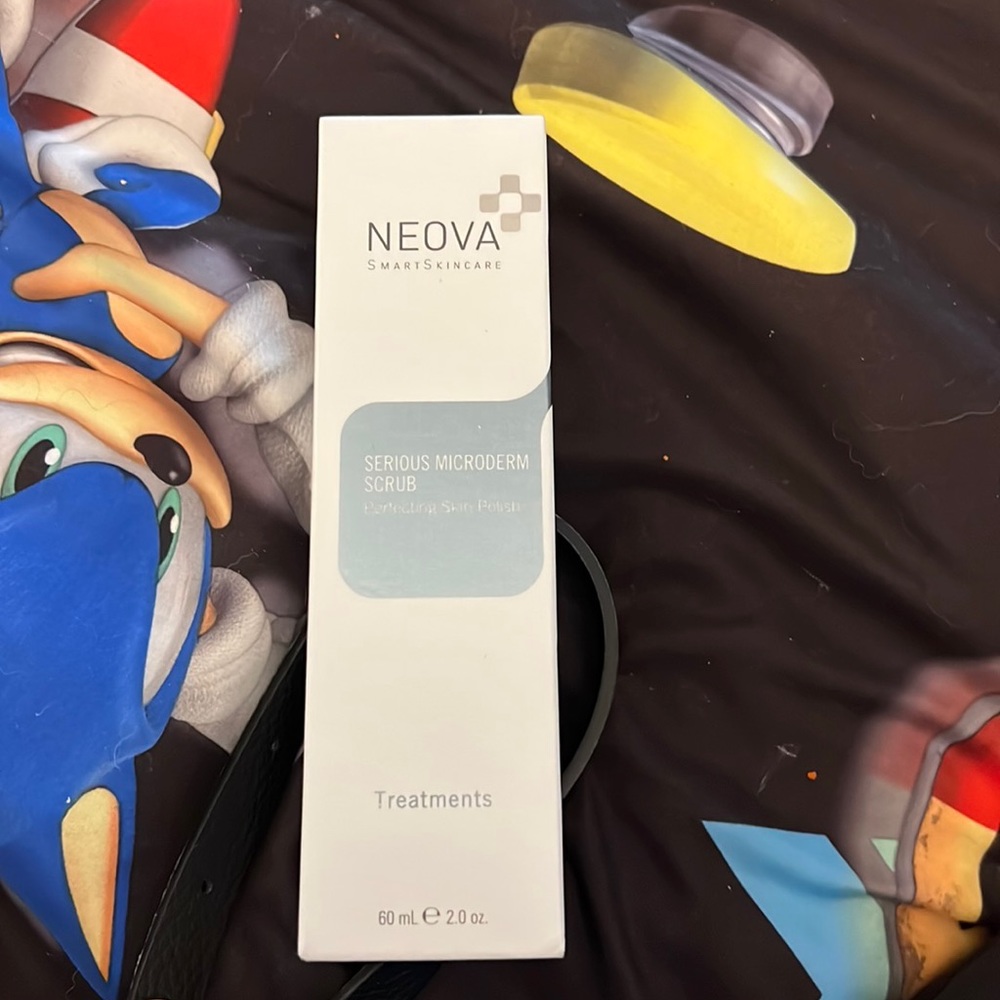 Neova serious microderm scrub